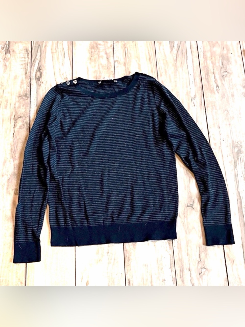 LOFT horizontal fine striped long-sleeve knit top in size medium